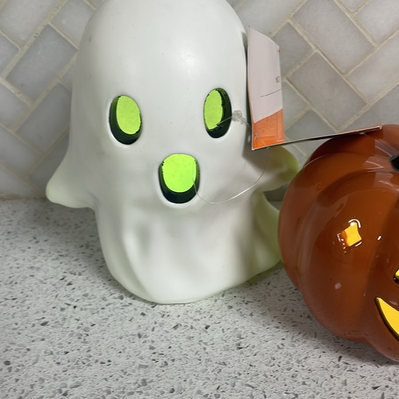 Hyde and Eek Halloween Decorations - Picture 6 of 10